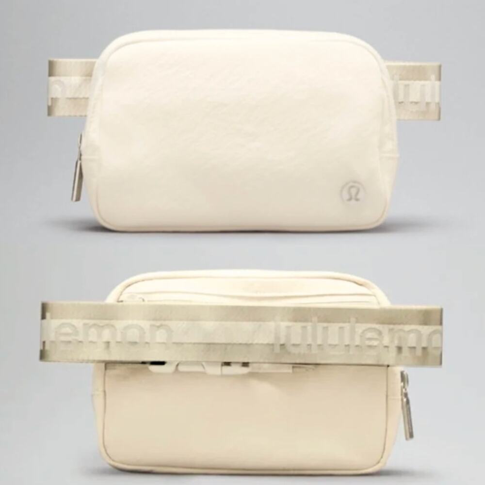 LULULEMON Buttercream w/ Silver Belt Bag SEALED w/Tags